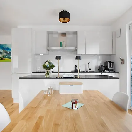 Design Am Chiemsee Апартаменты Брайтбрунн-ам-Кимзе